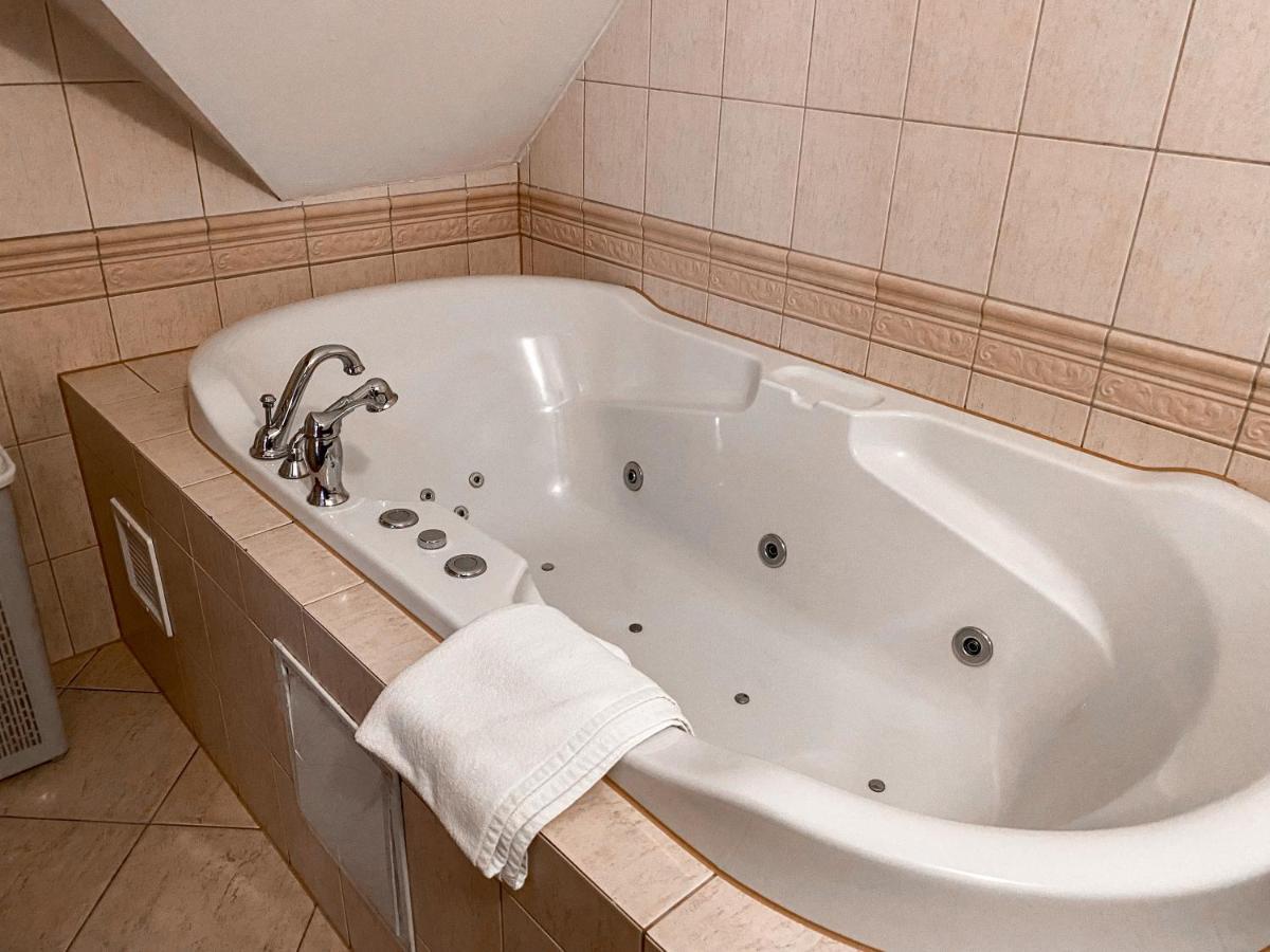Penzion Teniscentrum Tatranská Lomnica Dış mekan fotoğraf